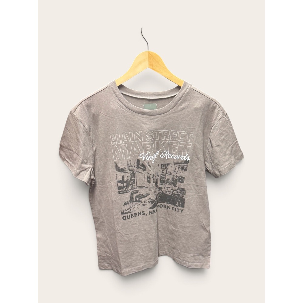 Doe. Main Street Market Vinyl Records Queens NYC Graphic Tee Tan Large NWT